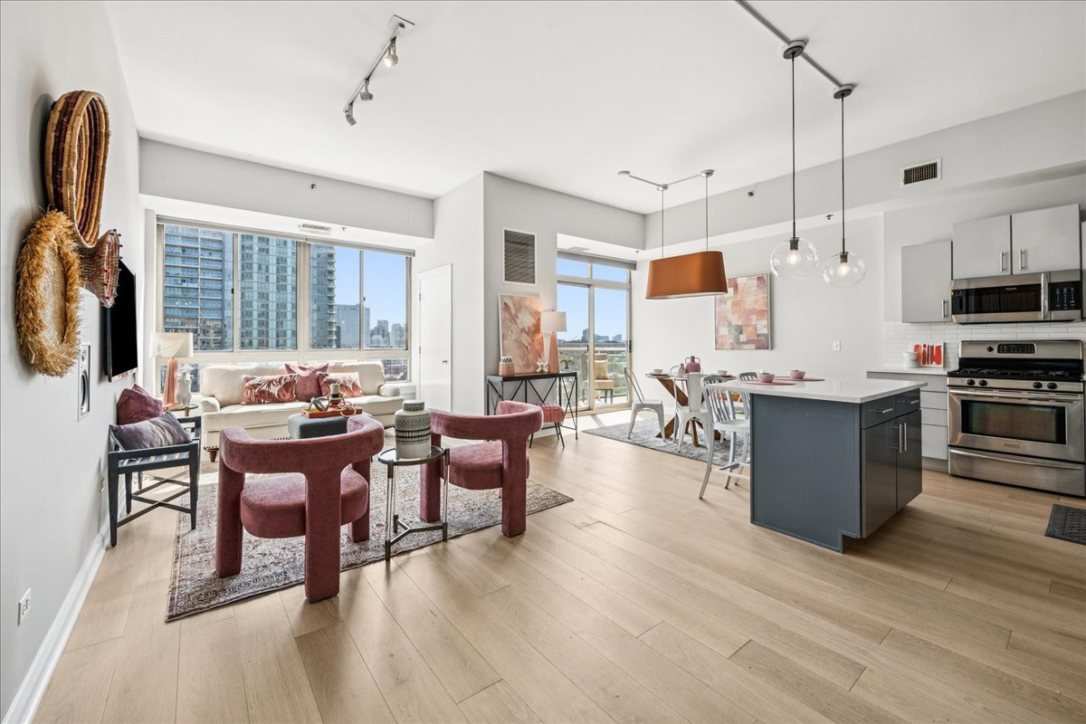 230 W Division Street Unit: 1202