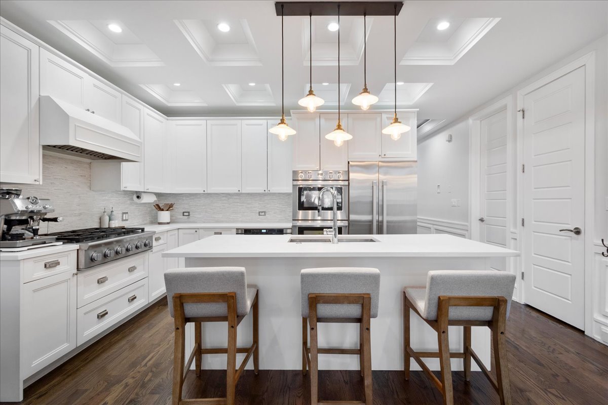 3816 N Ashland Avenue Unit: 1S