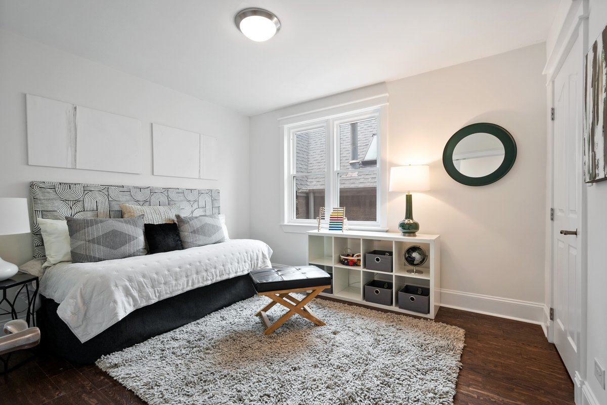 840 W Buckingham Place Unit: 4