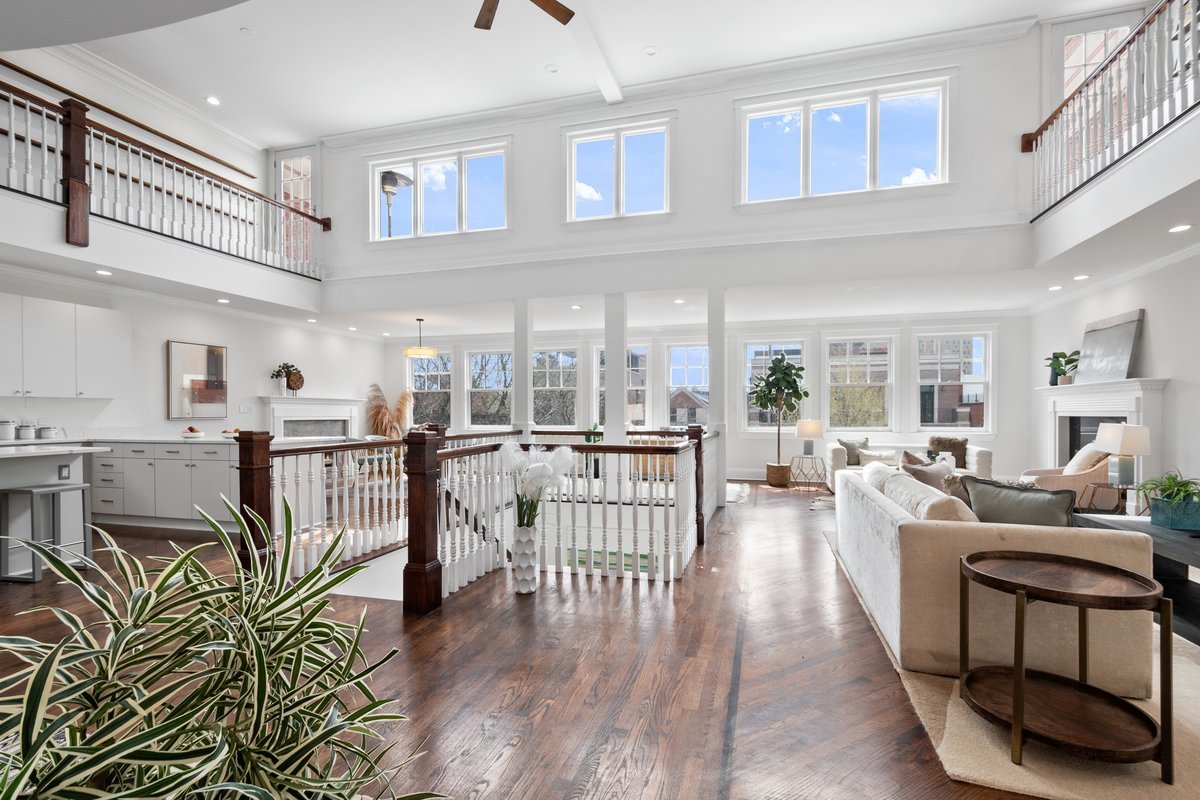 840 W Buckingham Place Unit: 4