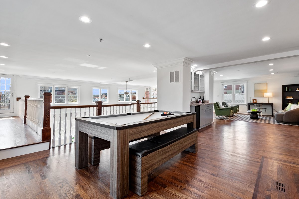 840 W Buckingham Place Unit: 4