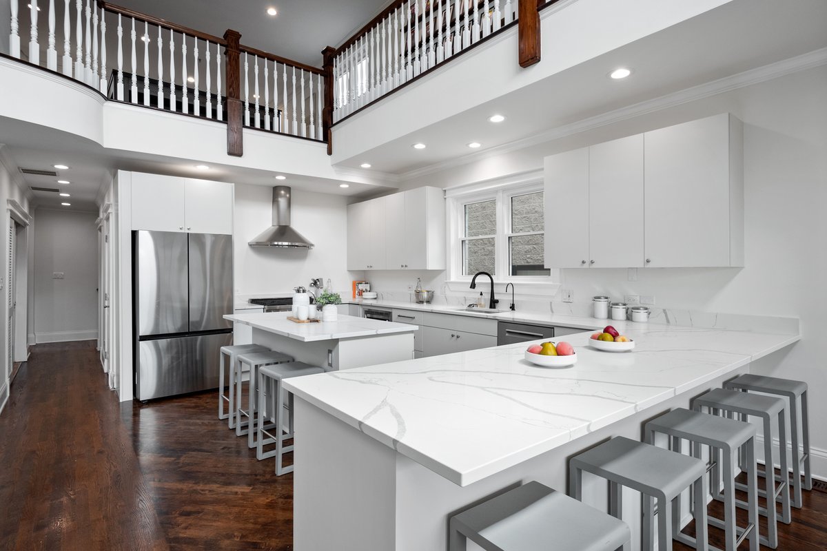 840 W Buckingham Place Unit: 4