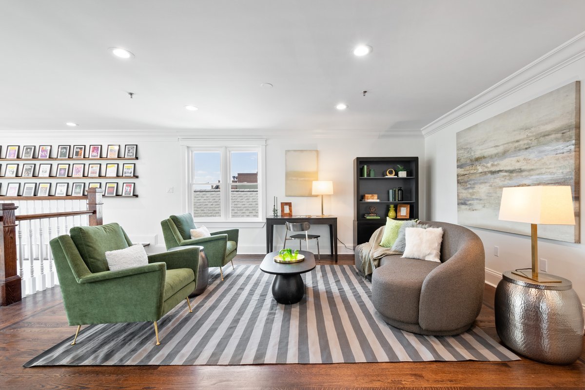 840 W Buckingham Place Unit: 4