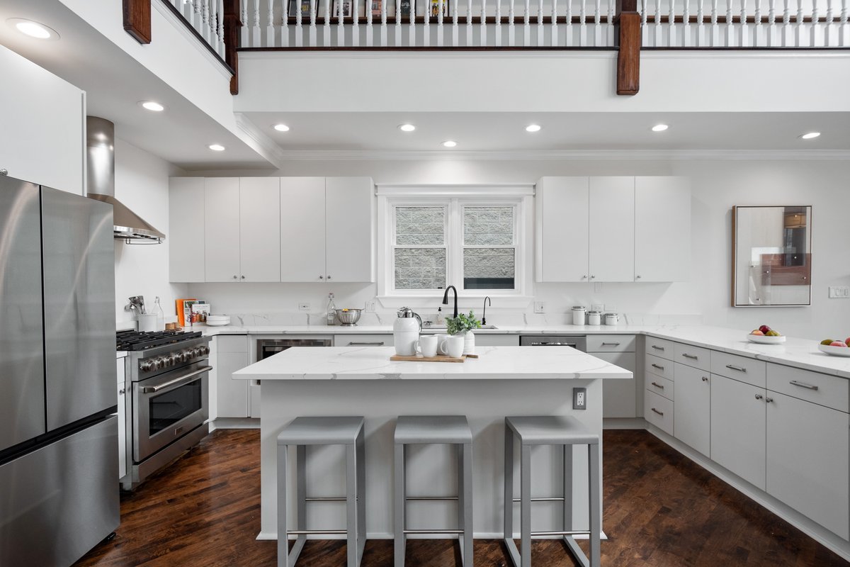 840 W Buckingham Place Unit: 4