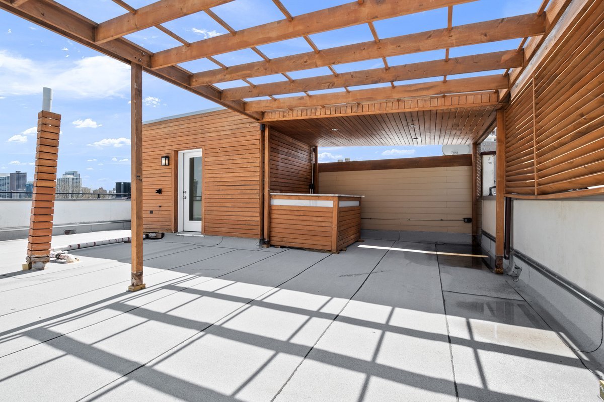 840 W Buckingham Place Unit: 4