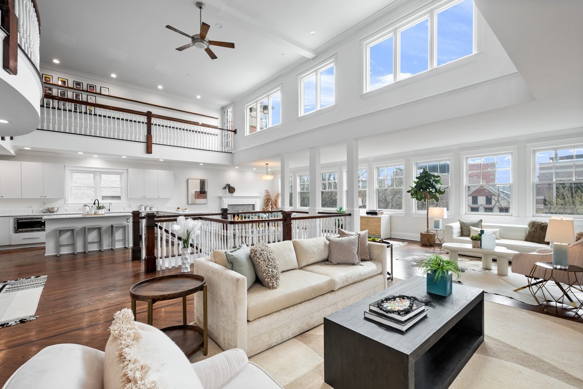 840 W Buckingham Place Unit: 4