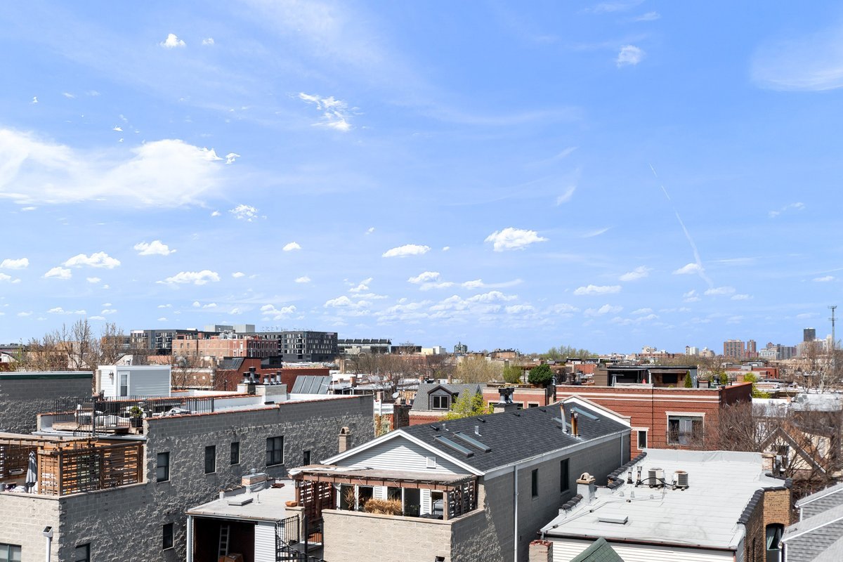 840 W Buckingham Place Unit: 4