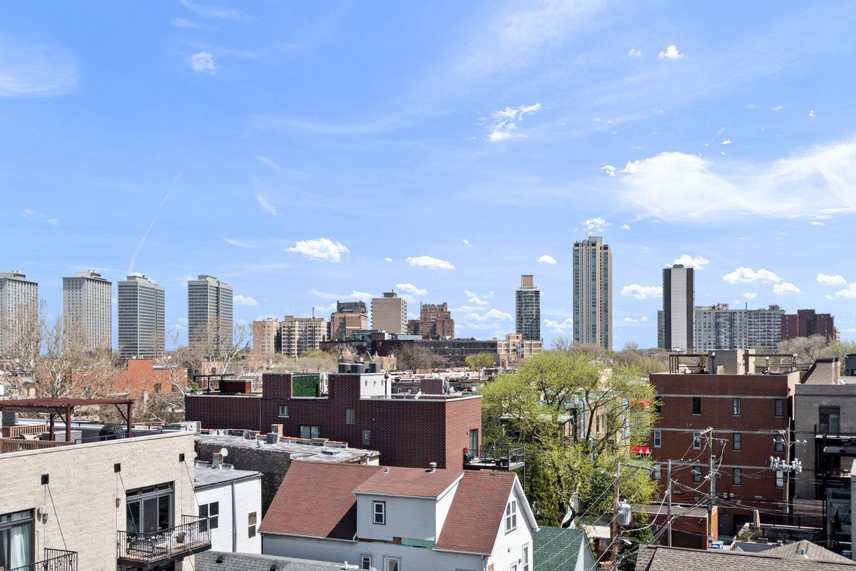 840 W Buckingham Place Unit: 4