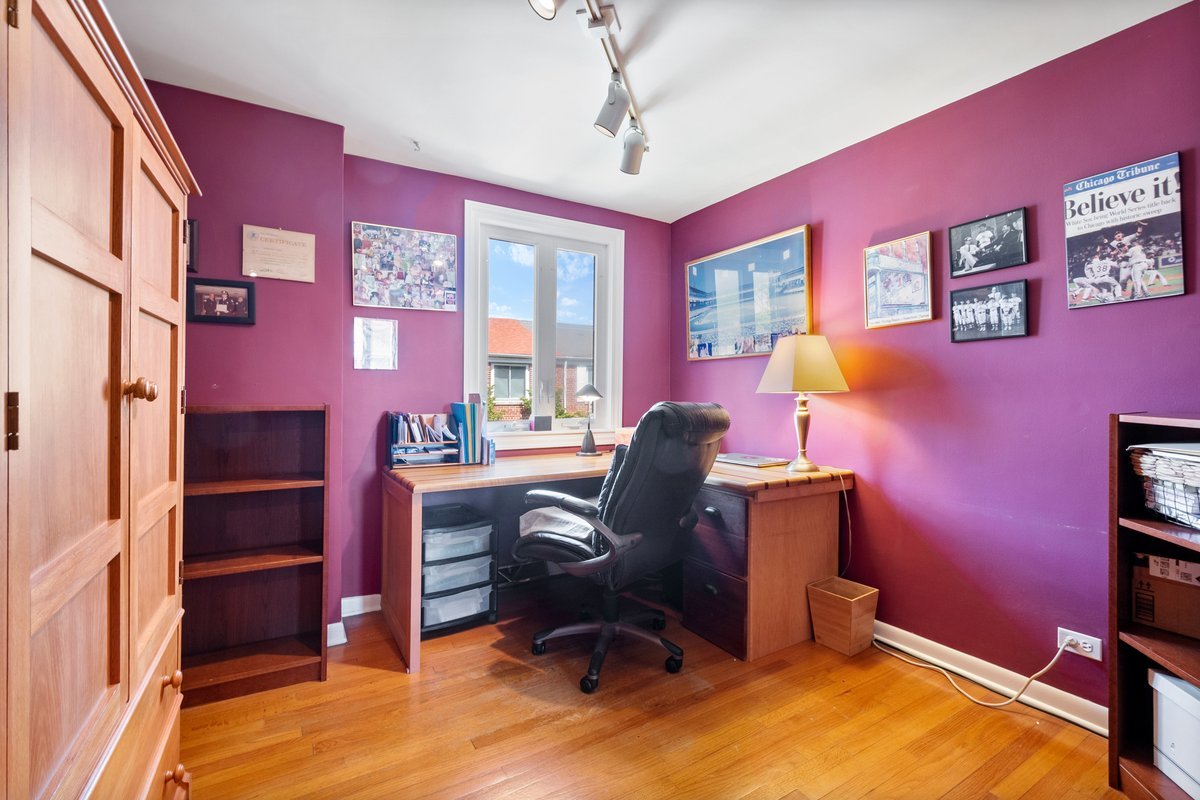 7511 N BELL Avenue Unit: B