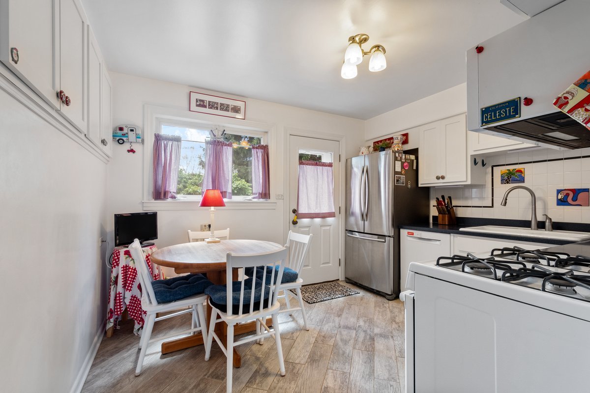 7511 N BELL Avenue Unit: B