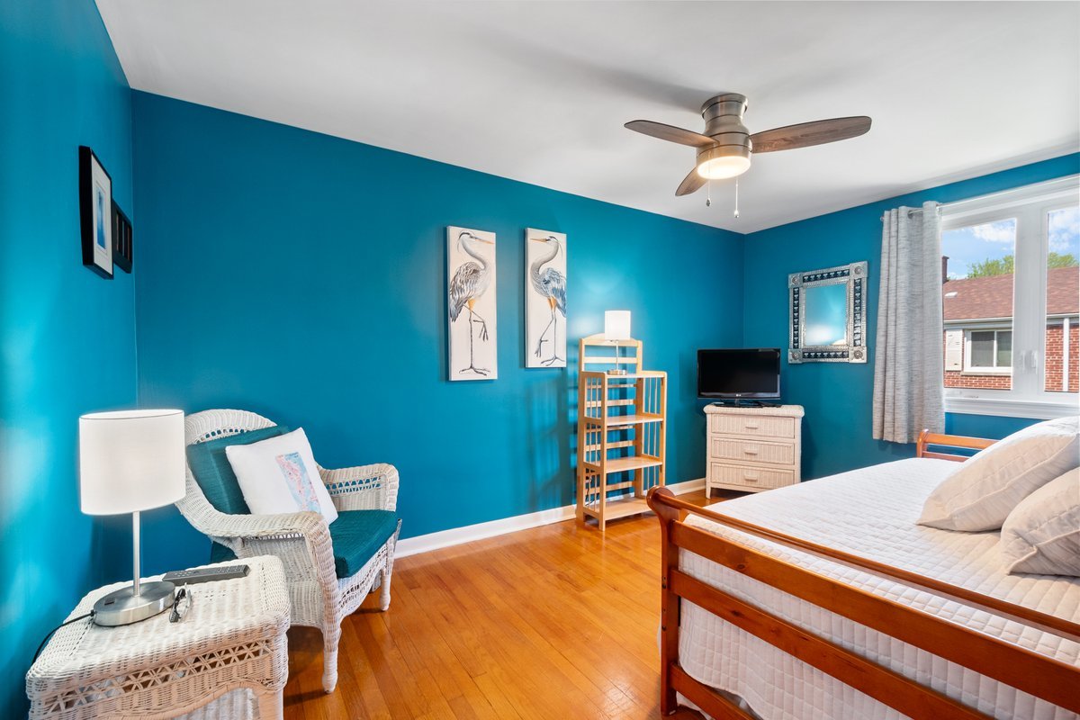 7511 N BELL Avenue Unit: B