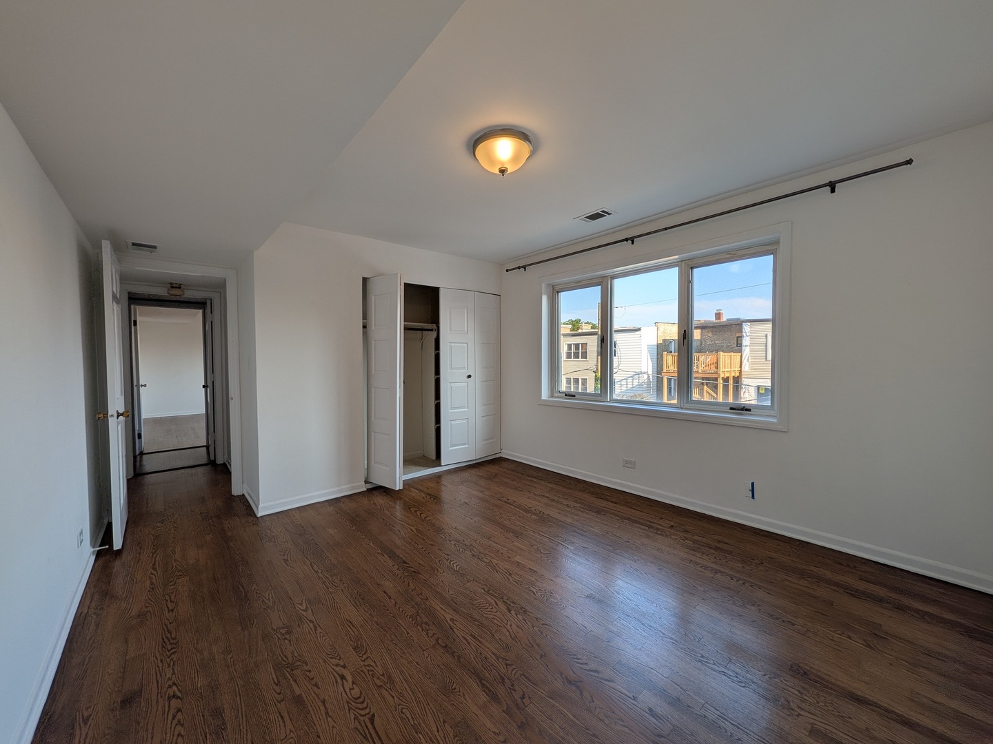 1057 W Pratt Boulevard Unit: 3C