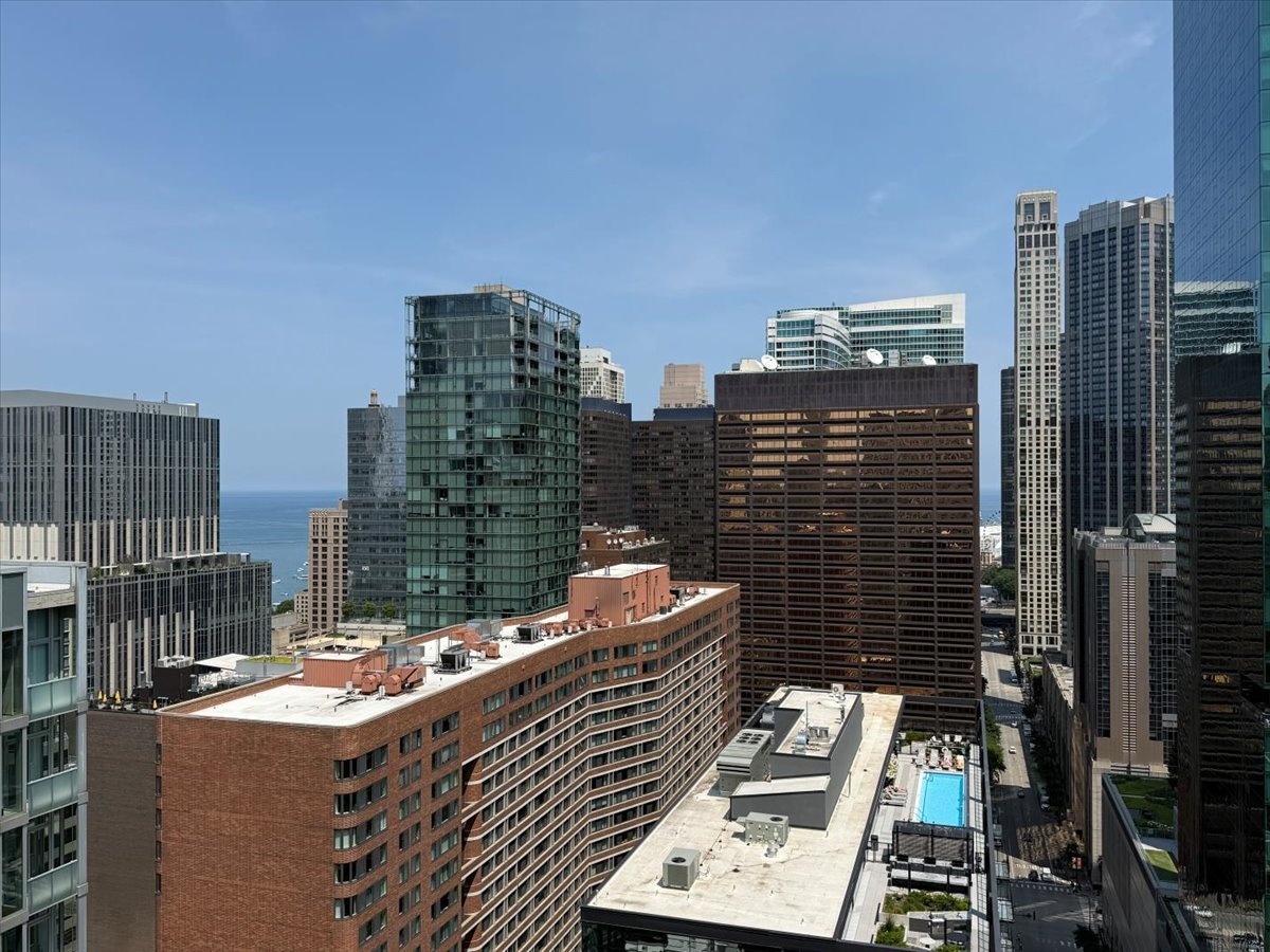 535 N Michigan Avenue Unit: 3211