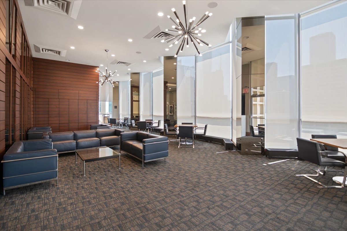 535 N Michigan Avenue Unit: 3211