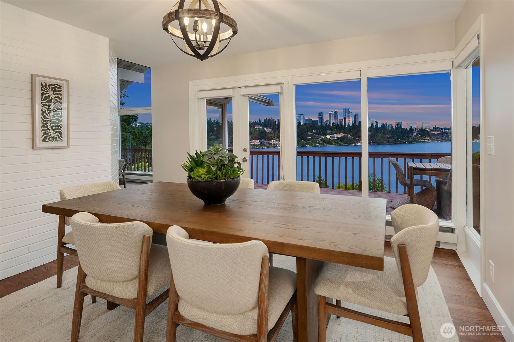 300 Overlake Drive E