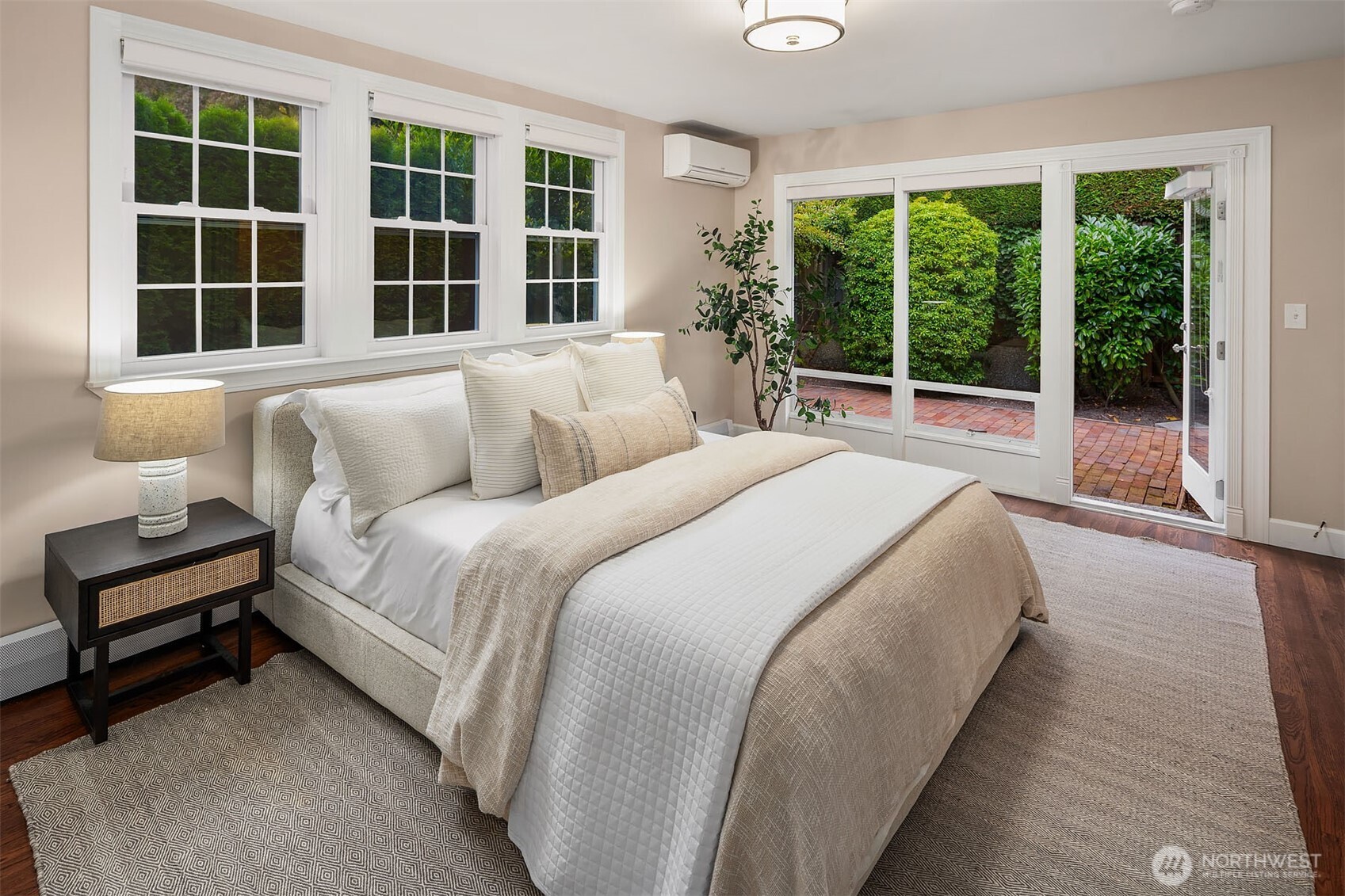 300 Overlake Drive E