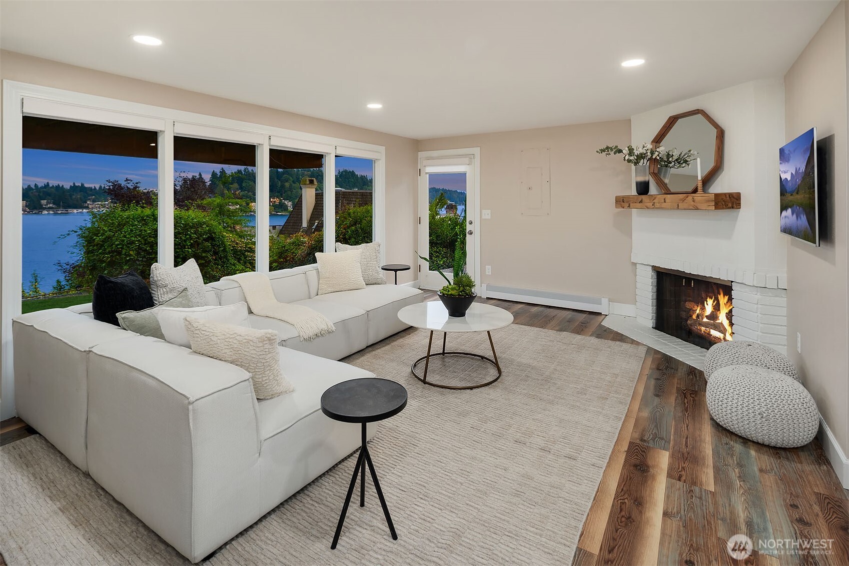 300 Overlake Drive E