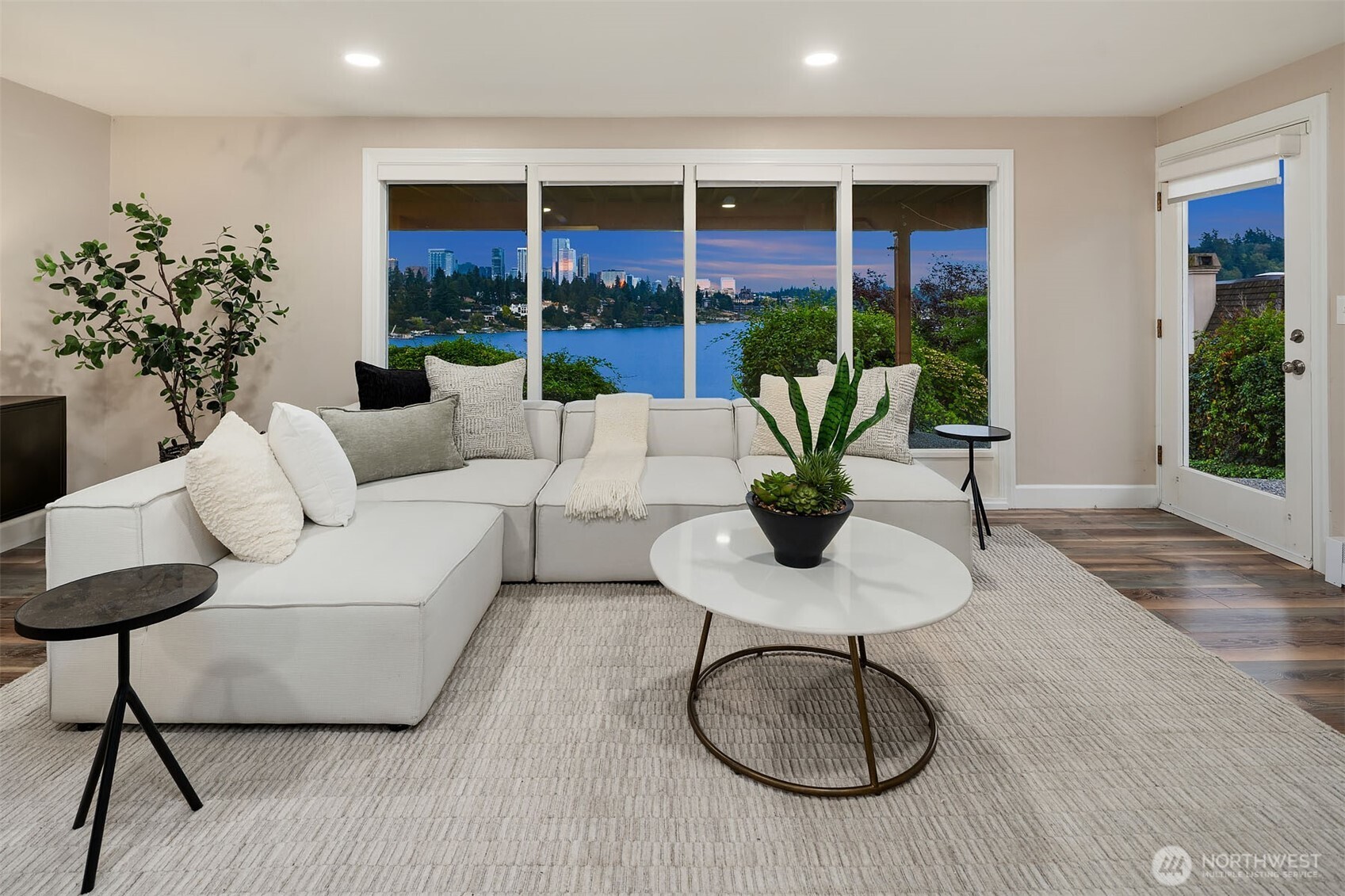 300 Overlake Drive E