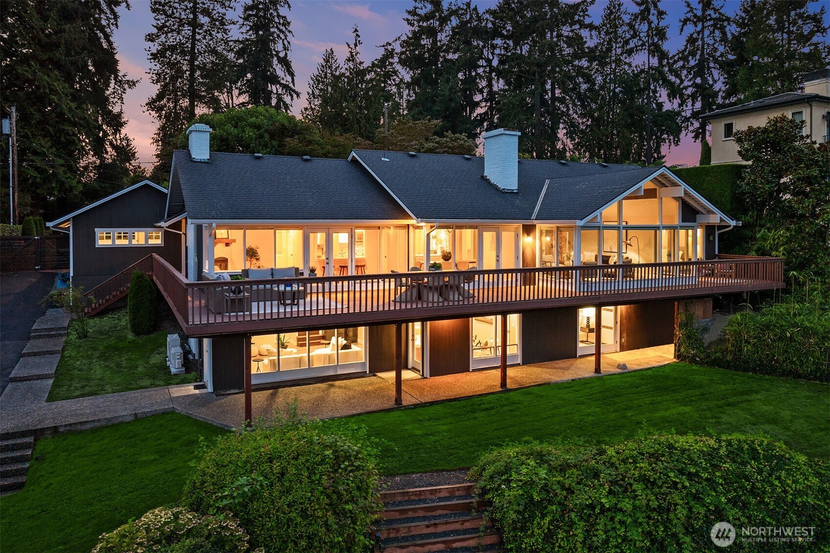 300 Overlake Drive E