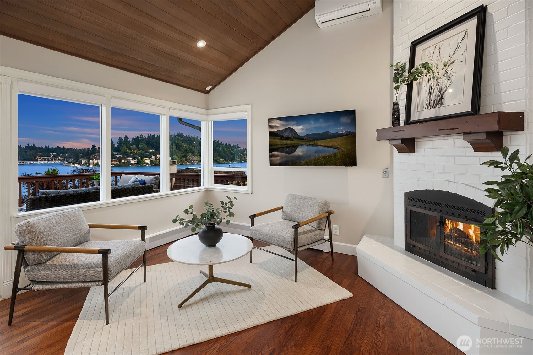 300 Overlake Drive E