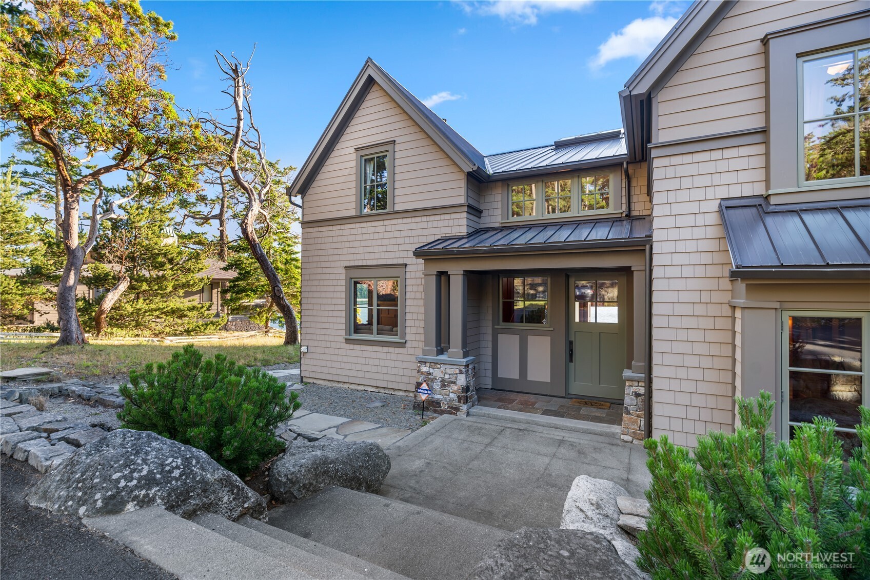 745 Cape Drive