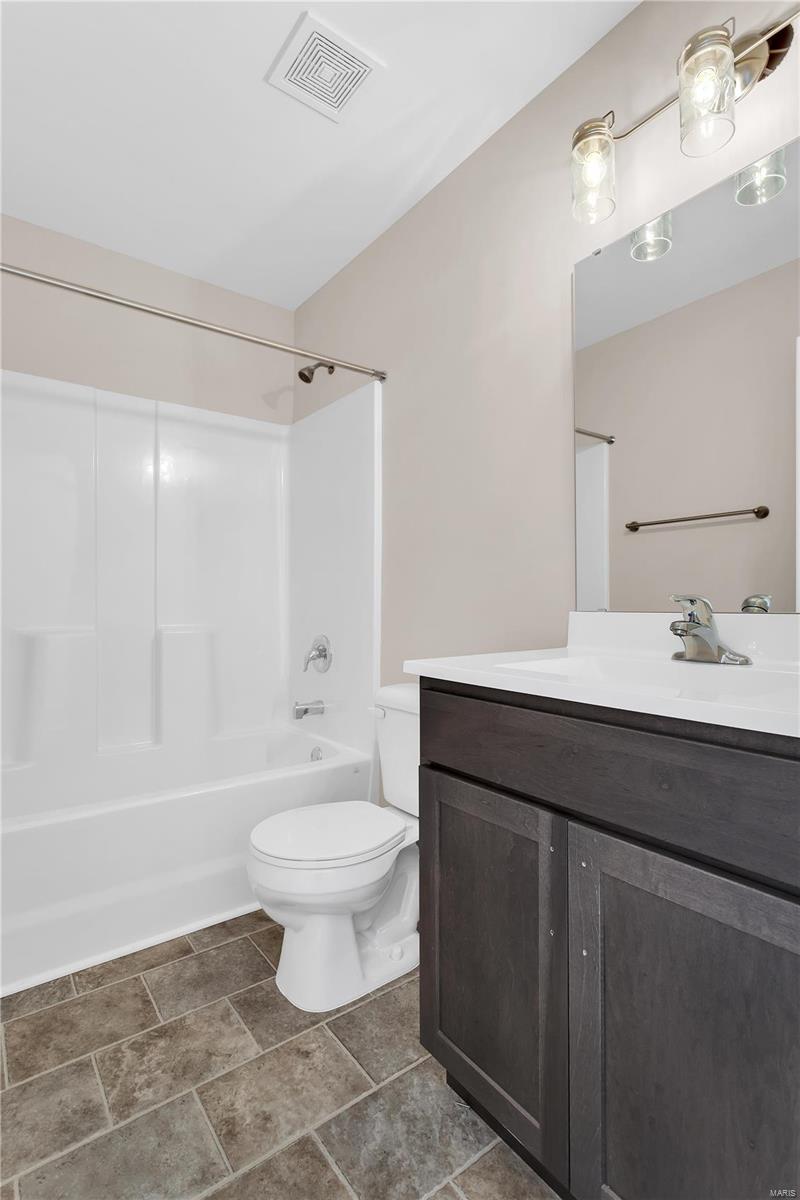 1672 Twelve Oaks Place