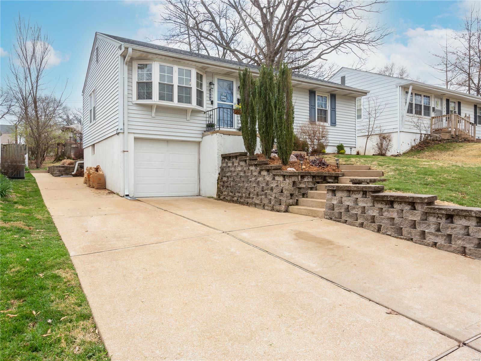 1004 Grovena Drive