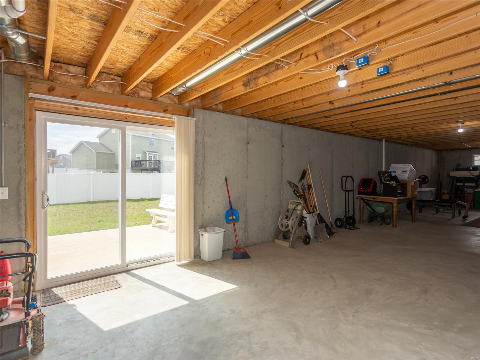 1822 Waters Edge Way