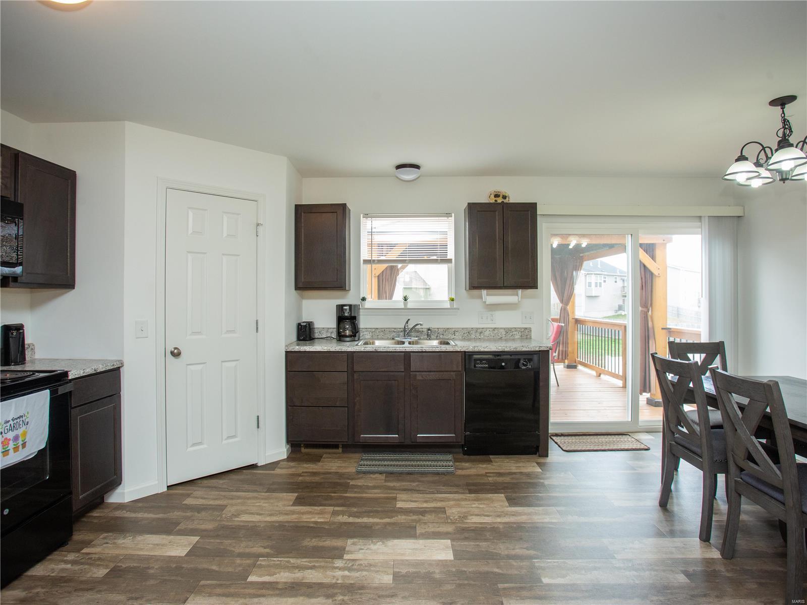 1822 Waters Edge Way