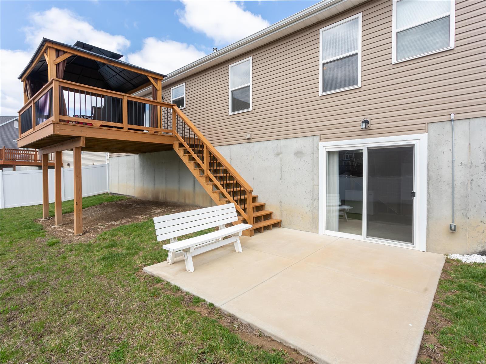 1822 Waters Edge Way