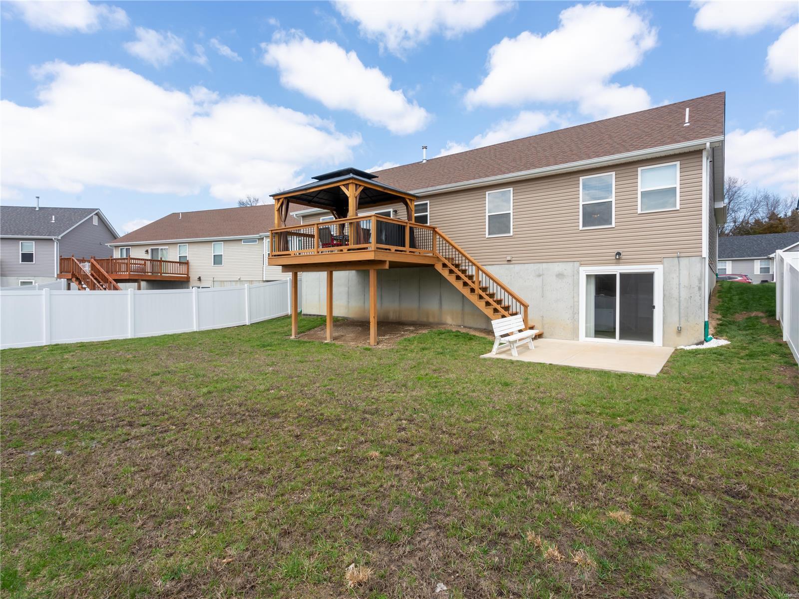 1822 Waters Edge Way