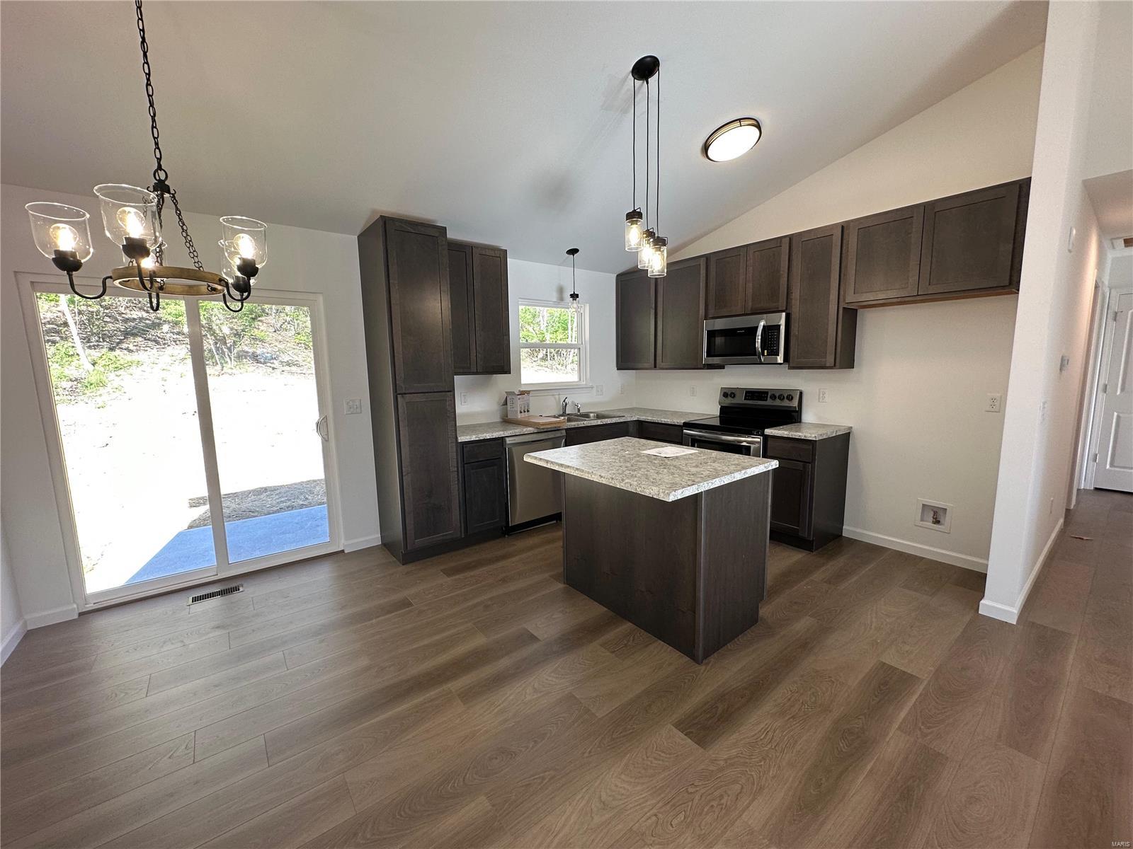 8575 Stone Mountain Court