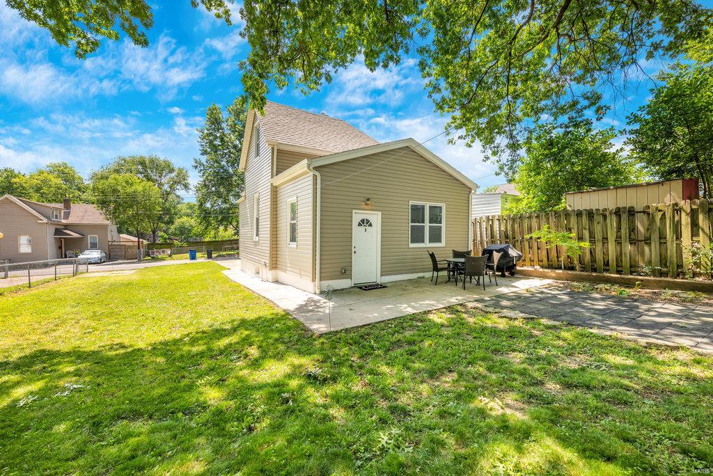 819 Dammert Avenue