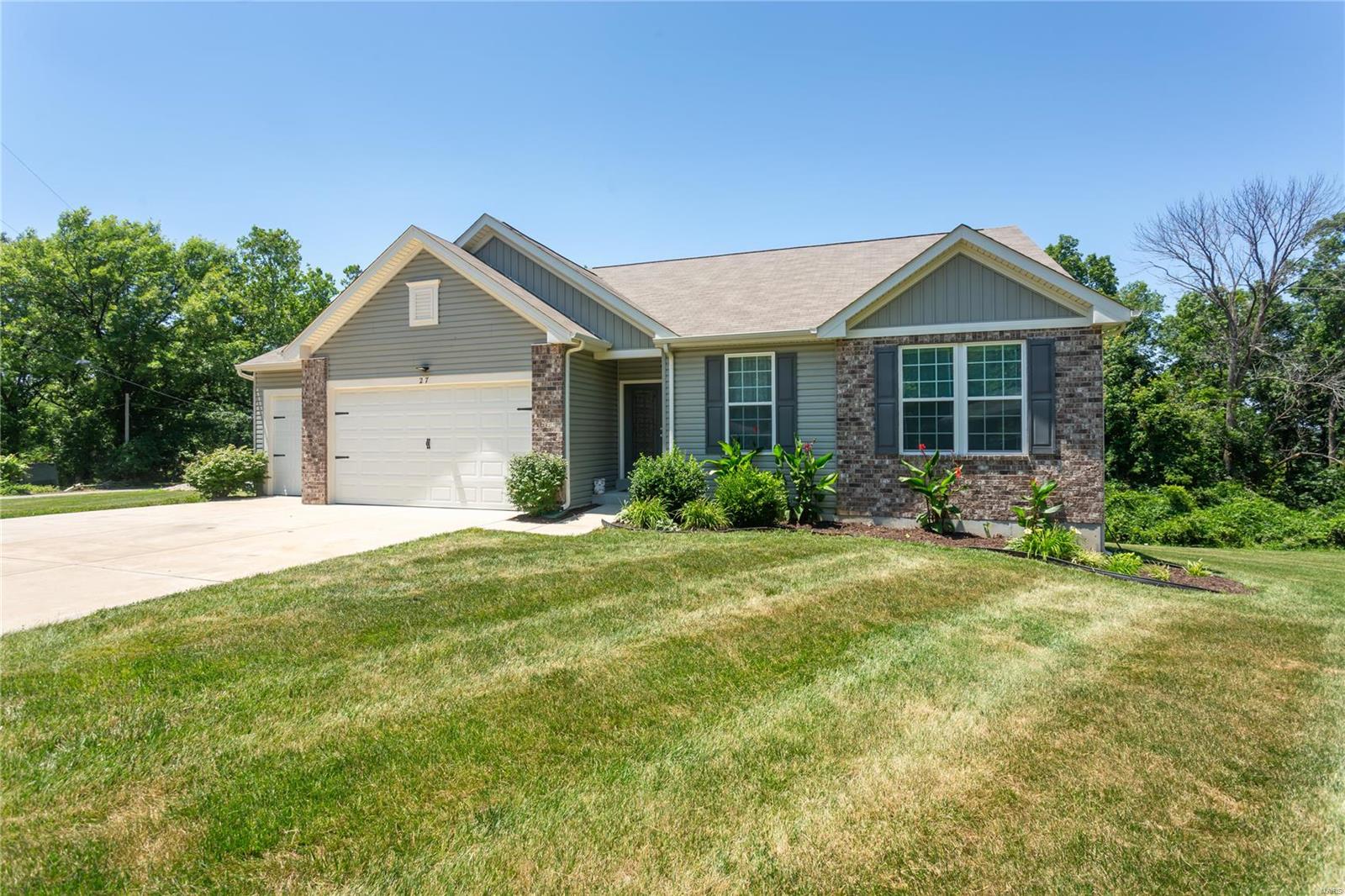 27 Eastview Drive
