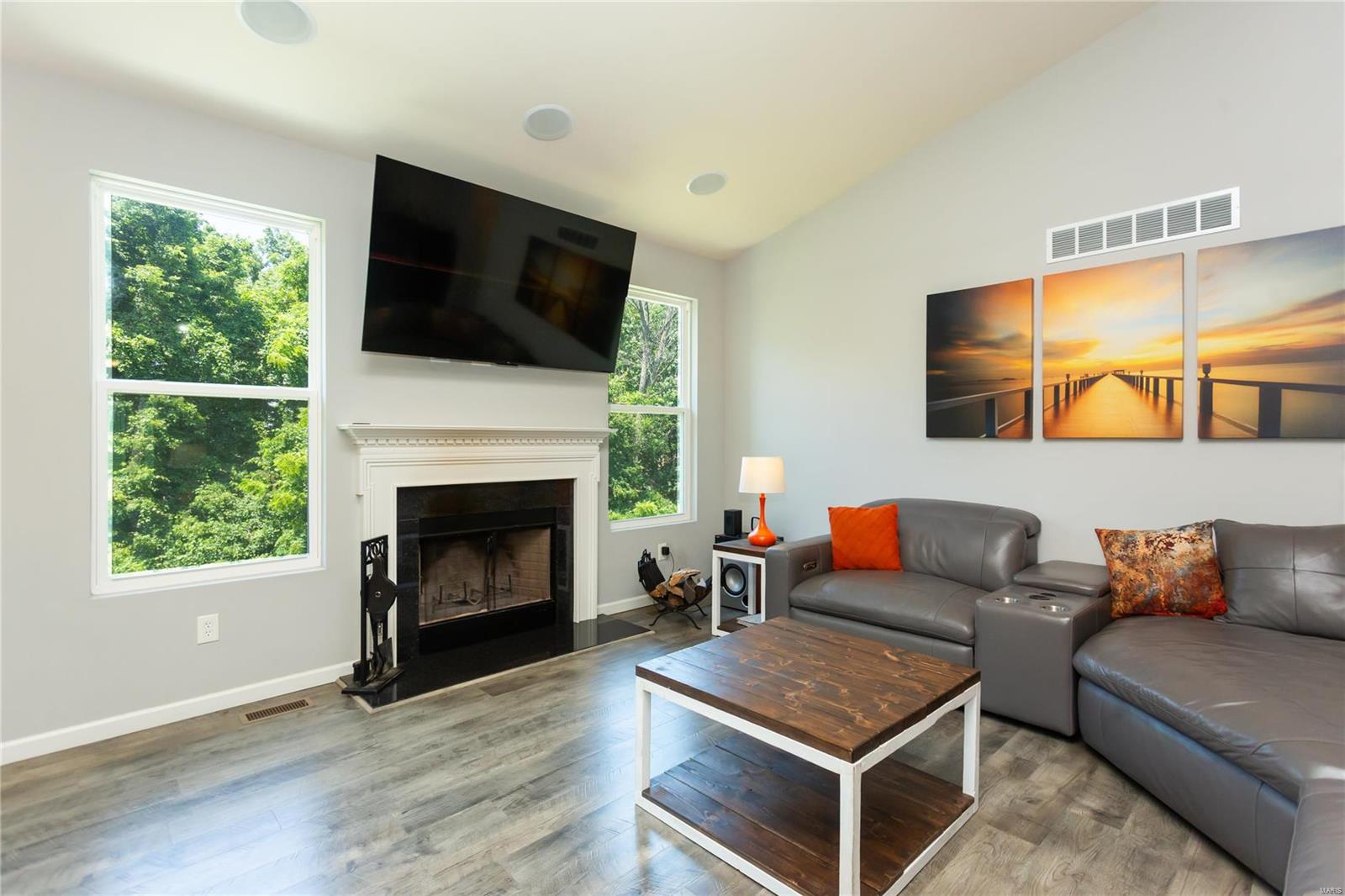 27 Eastview Drive