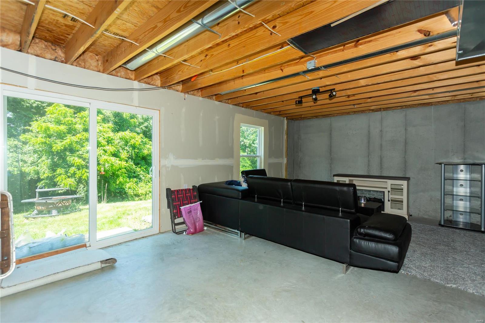 27 Eastview Drive