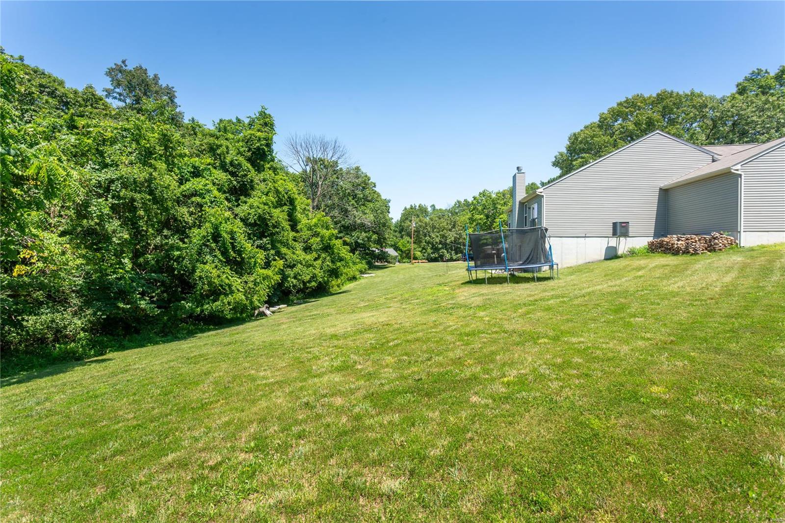 27 Eastview Drive