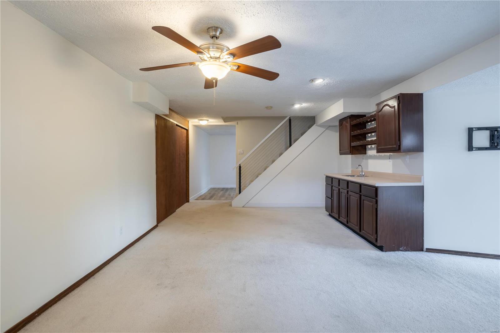 6913 Wellsford Court