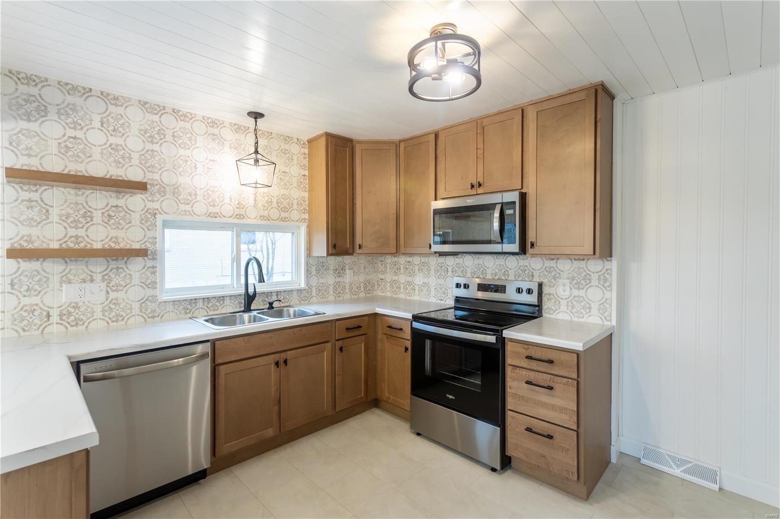 1409 W Main Street