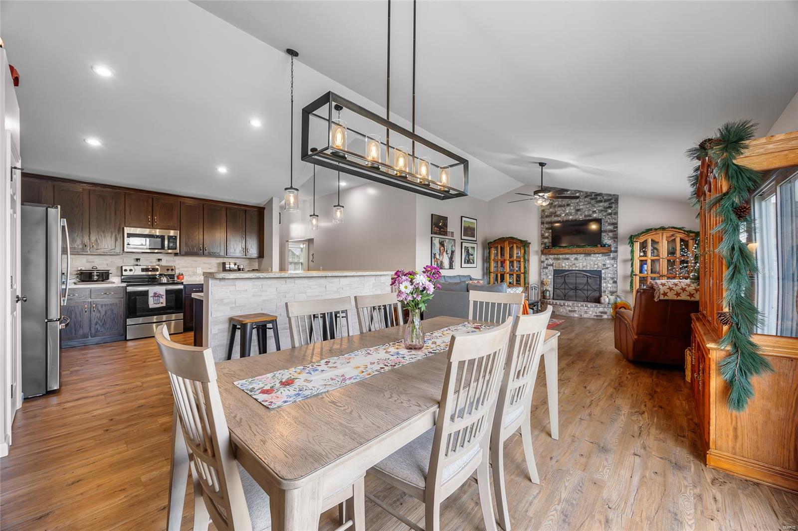 1841 Sunset Ridge