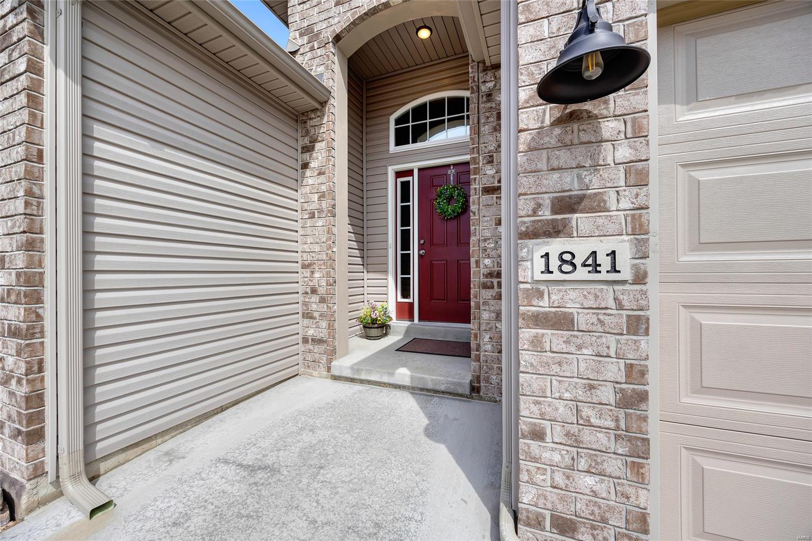 1841 Sunset Ridge