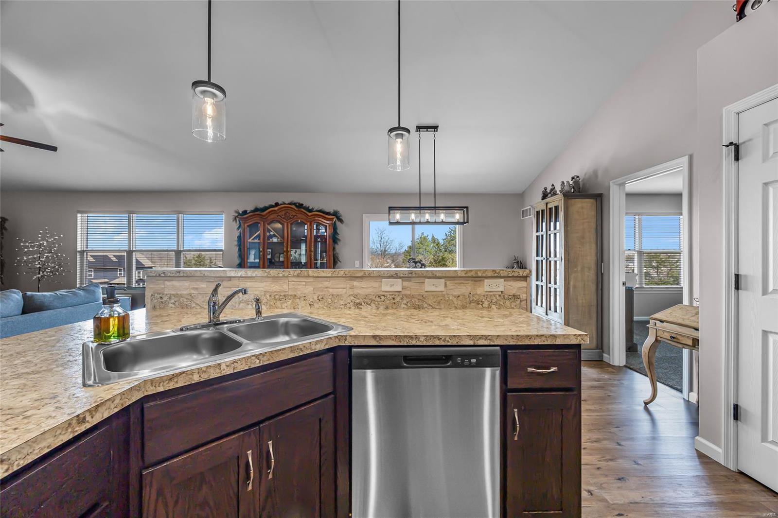1841 Sunset Ridge