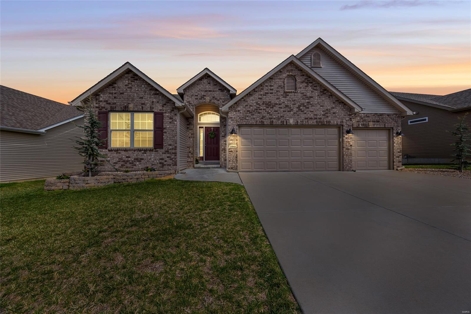 1841 Sunset Ridge