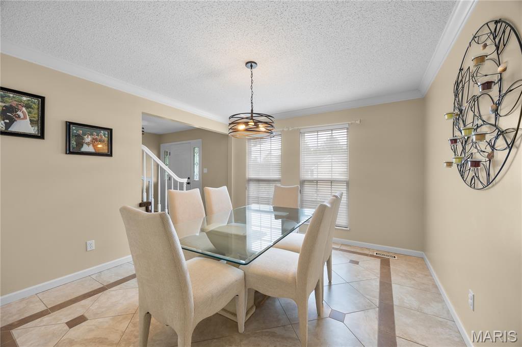 2 Coalter Court