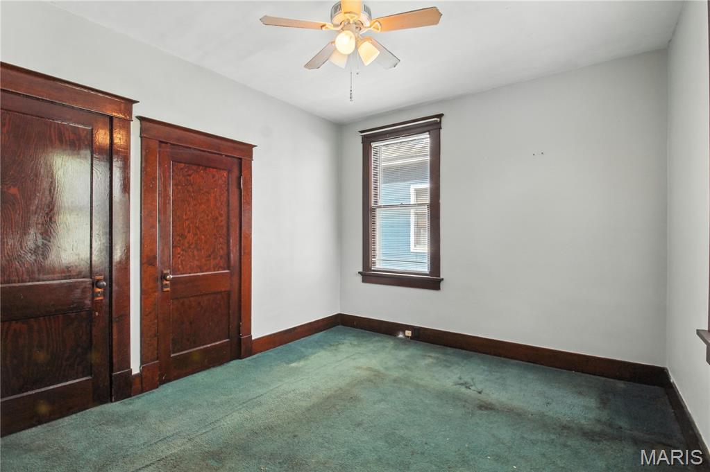 407 E 5th Street
