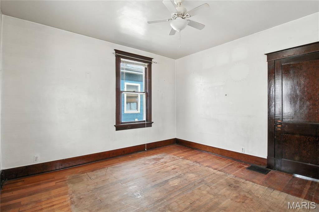 407 E 5th Street
