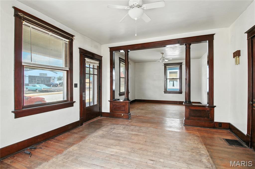407 E 5th Street