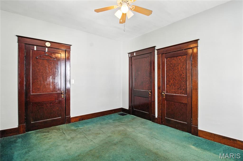 407 E 5th Street