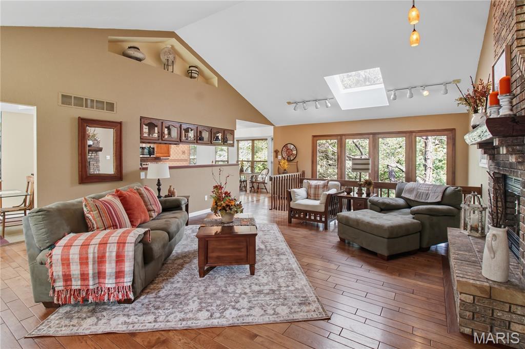 709 Heatherstone Drive