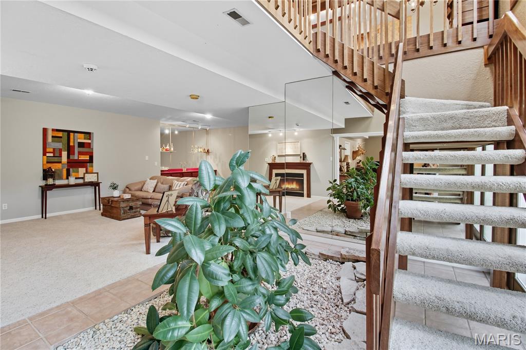 709 Heatherstone Drive